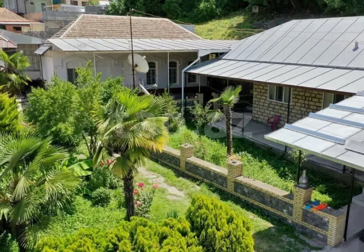 3 otaqlı mənzil , Şəki