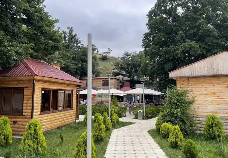 200 m² Obyekt / Ofis Satılır, Gəncə