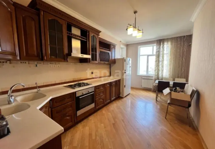3 otaqlı mənzil , Bakı