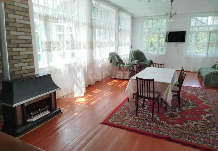 5 otaqlı mənzil , Qusar