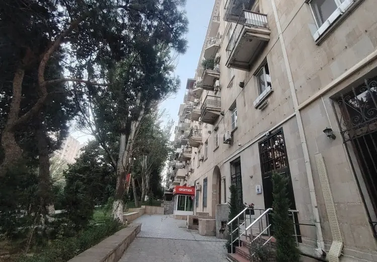 3 otaqlı mənzil , Bakı