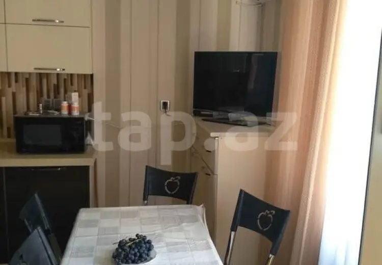 3 otaqlı mənzil , Bakı