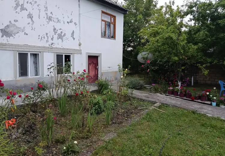 5 otaqlı mənzil Satılır, Qəbələ
