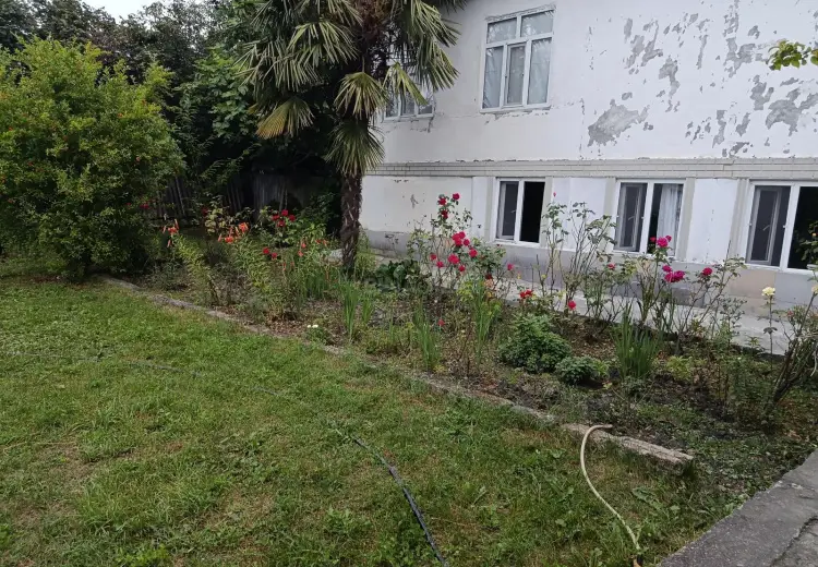 5 otaqlı mənzil Satılır, Qəbələ