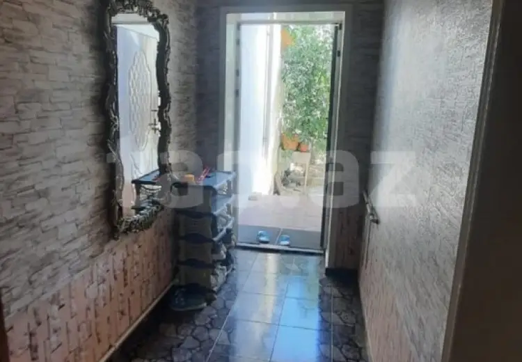 6 otaqlı mənzil , Bakı