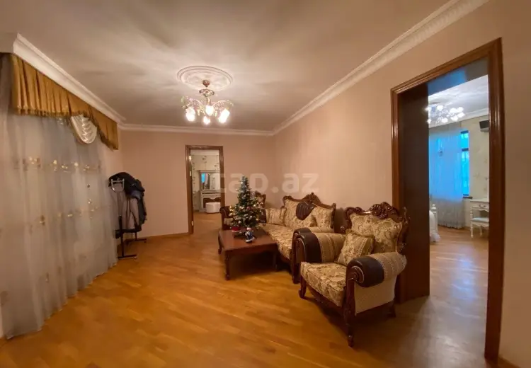 10 otaqlı mənzil , Xırdalan