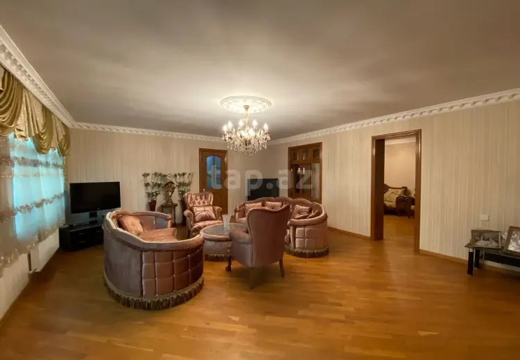 10 otaqlı mənzil , Xırdalan