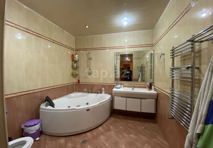 10 otaqlı mənzil , Xırdalan