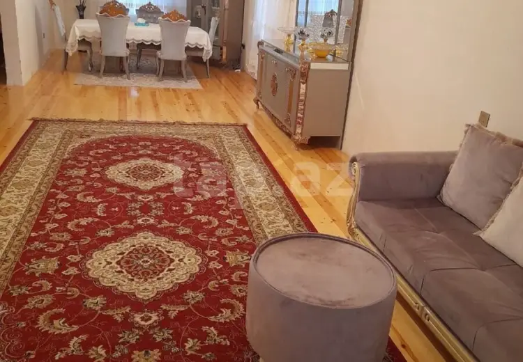 6 otaqlı mənzil , Bakı