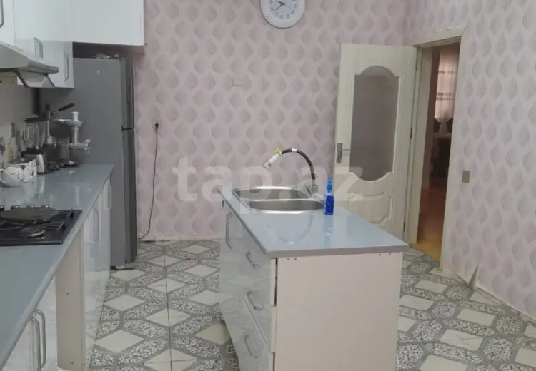 6 otaqlı mənzil , Bakı