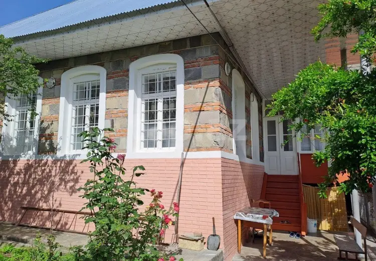 4 otaqlı mənzil , Şəki
