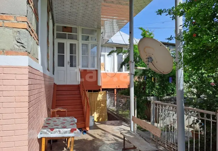 4 otaqlı mənzil , Şəki