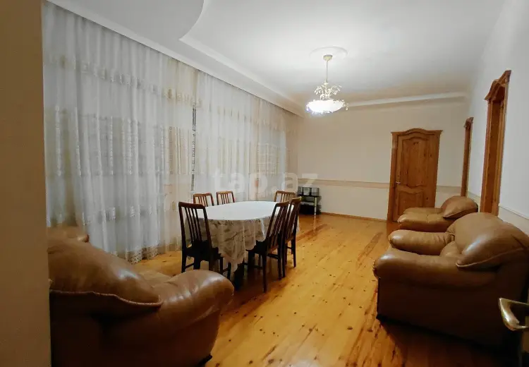9 otaqlı mənzil , Quba