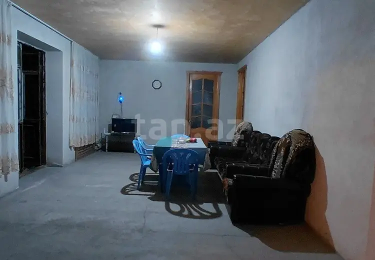 9 otaqlı mənzil , Quba