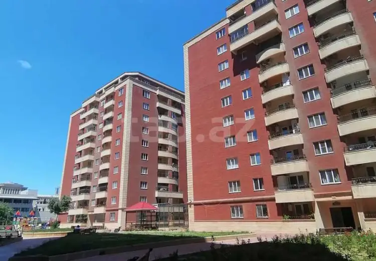 3 otaqlı mənzil , Bakı