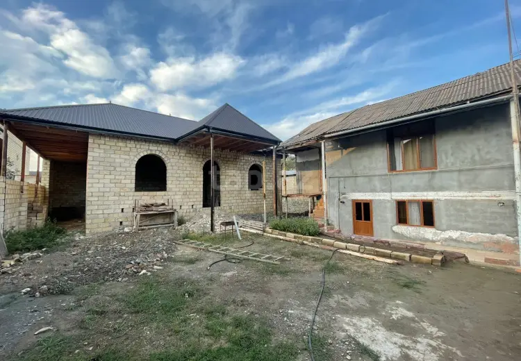 4 otaqlı mənzil , Gəncə