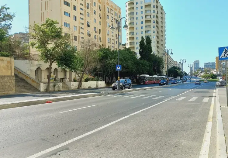 300 m² Obyekt / Ofis Satılır, Əhmədli, Xətai, Bakı