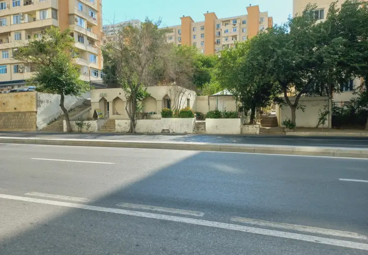 300 m² Obyekt / Ofis Satılır, Əhmədli, Xətai, Bakı