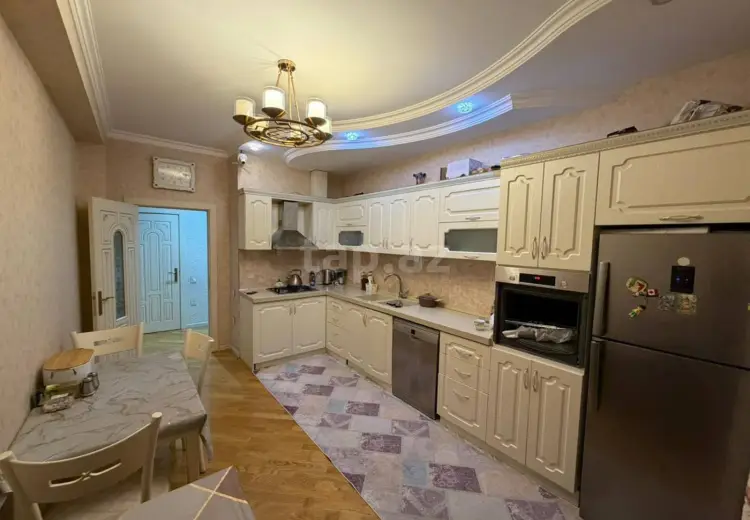 3 otaqlı mənzil , Bakı
