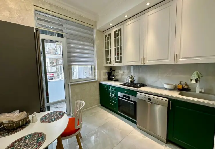 3 otaqlı mənzil , Nəsimi, Bakı