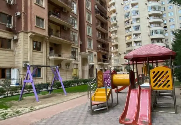 3 otaqlı mənzil , Bakı