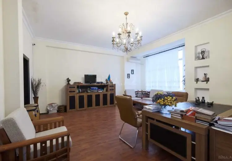 200 m² Obyekt / Ofis Satılır, Yasamal qəs., Yasamal, Bakı