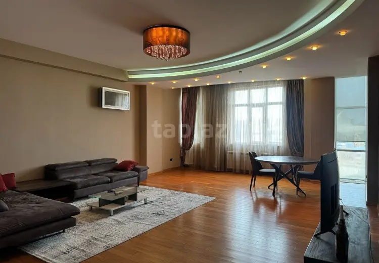 4 otaqlı mənzil , Bakı