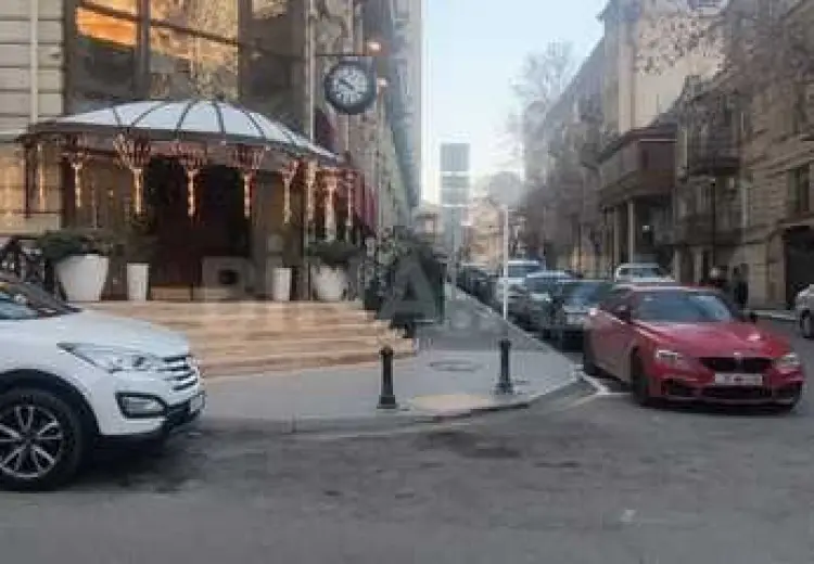 150 m² Obyekt / Ofis Satılır, Səbail, Bakı