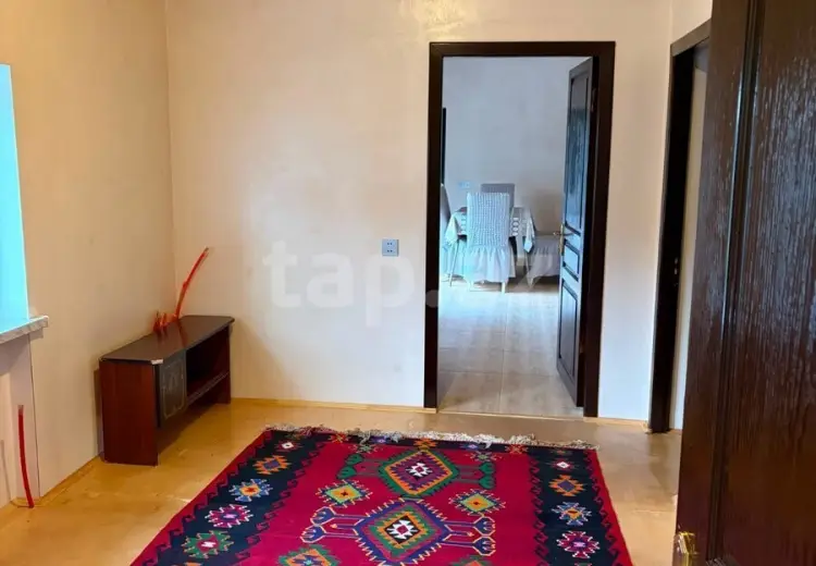 8 otaqlı mənzil , Quba