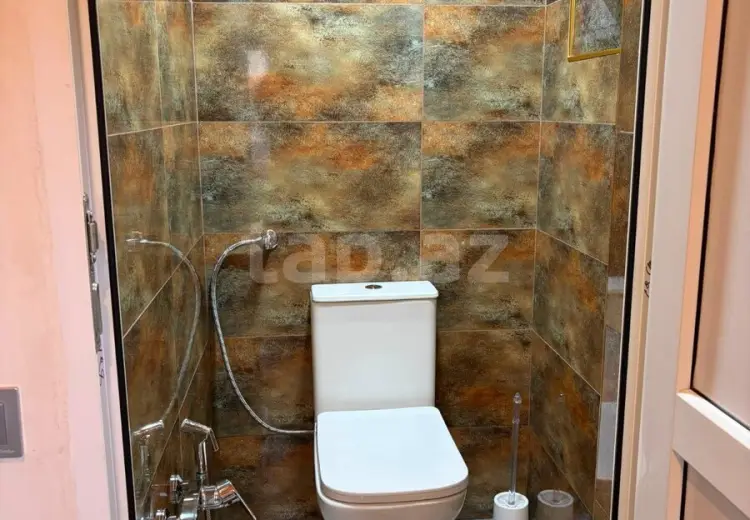 8 otaqlı mənzil , Quba