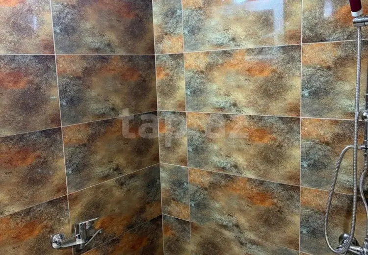 8 otaqlı mənzil , Quba