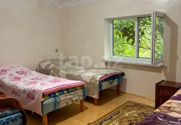 8 otaqlı mənzil , Quba