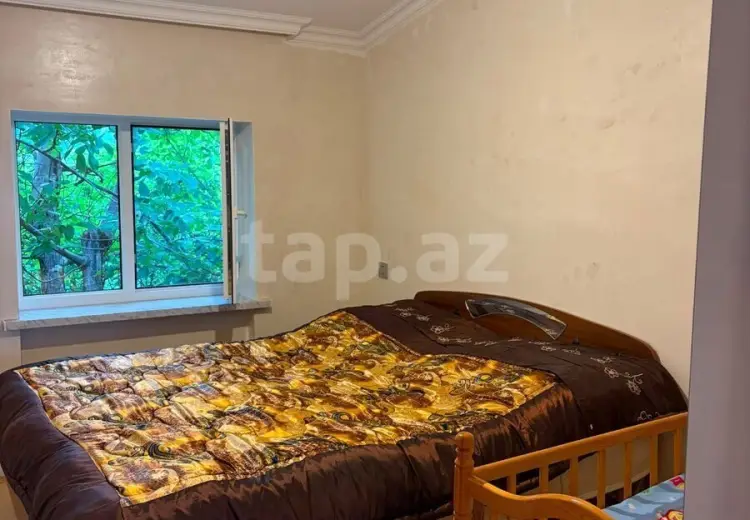 8 otaqlı mənzil , Quba