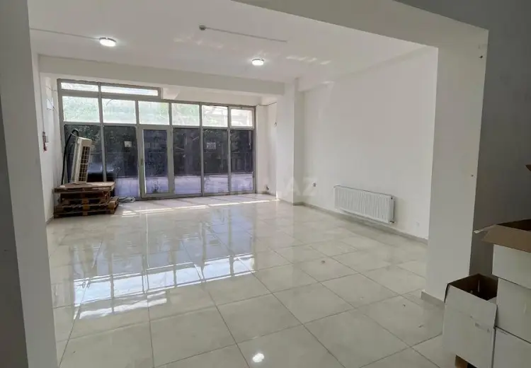 85 m² Obyekt / Ofis Kirayə (aylıq), Laçın