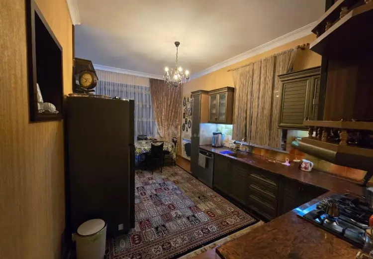 6 otaqlı mənzil Satılır, Badamdar qəs., Səbail, Bakı