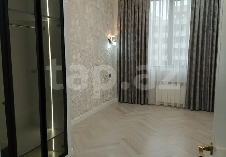 4 otaqlı mənzil , Bakı