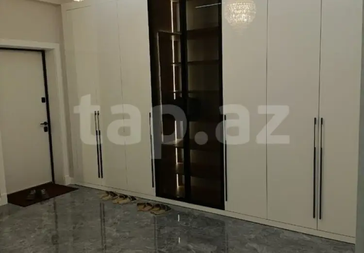 4 otaqlı mənzil , Bakı