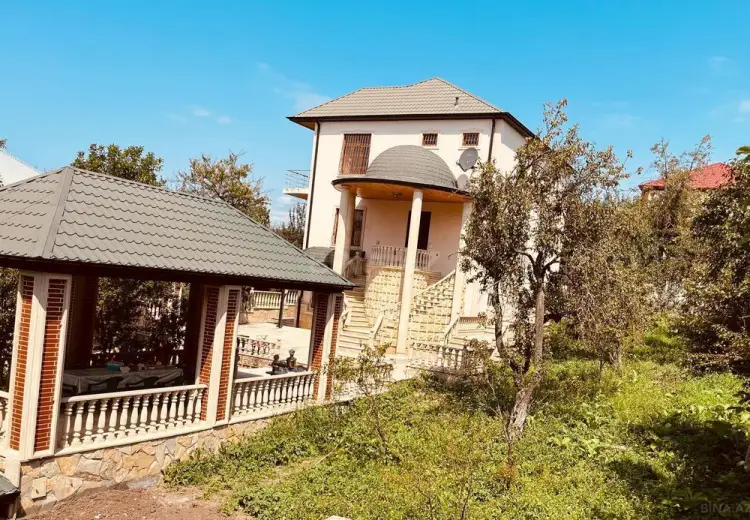 7 otaqlı mənzil Satılır, Şamaxı