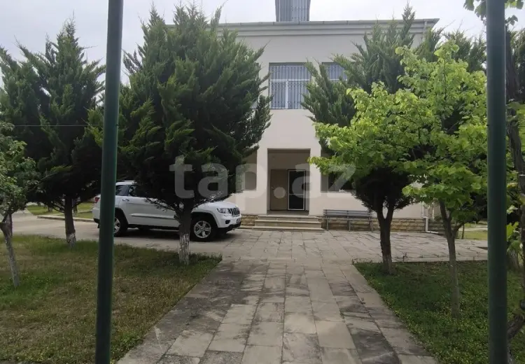 6 otaqlı mənzil , Bakı