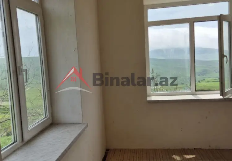 4 otaqlı mənzil Satılır, Şamaxı