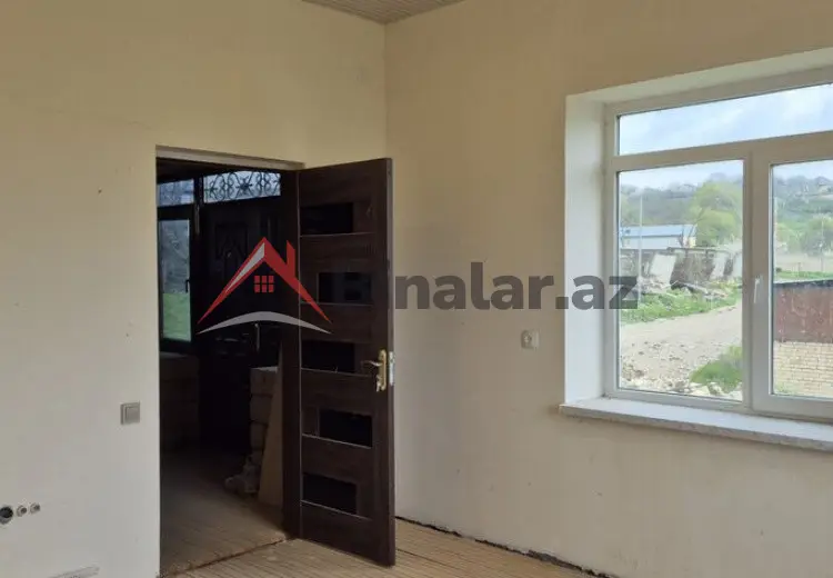 4 otaqlı mənzil Satılır, Şamaxı
