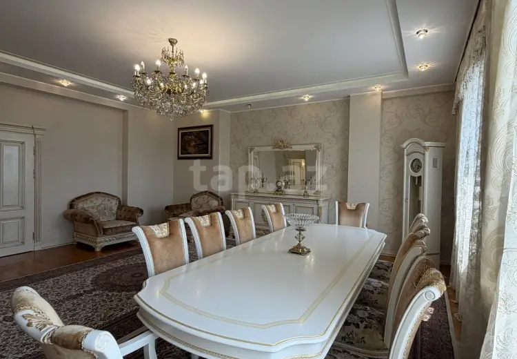 6 otaqlı mənzil , Bakı