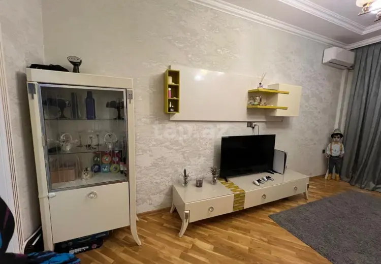 3 otaqlı mənzil , Bakı