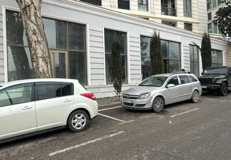 715 m² Obyekt / Ofis Satılır, Nərimanov, Bakı