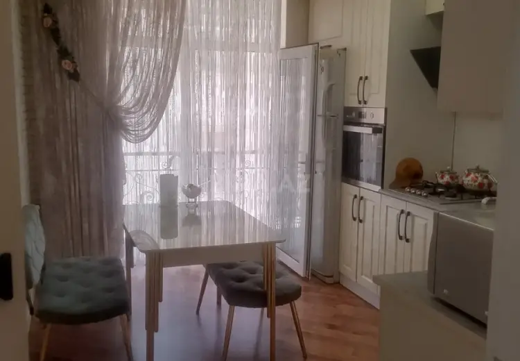 3 otaqlı mənzil Satılır, Qaraçuxur qəs., Suraxanı, Bakı