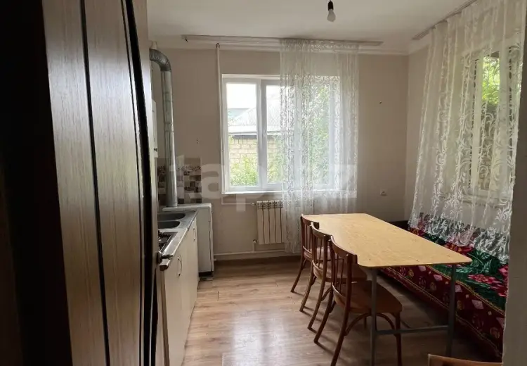 3 otaqlı mənzil , Şəki