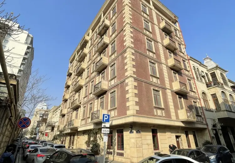 2000 m² Obyekt / Ofis Satılır, Yasamal, Bakı