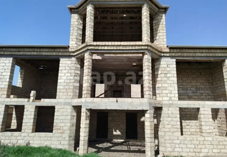 9 otaqlı mənzil , Quba