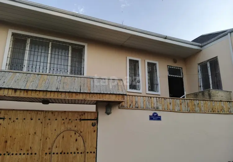 5 otaqlı mənzil , Bakı