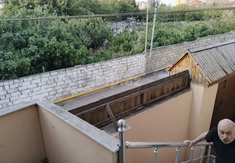 5 otaqlı mənzil , Bakı
